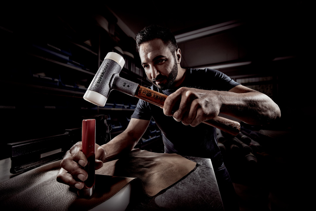 Młotek SUPERCRAFT z miękkim obuchem, z tłumiącym drgania, ergonomicznie ukształtowanym i lakierowanym trzonkiem hikorowym | D=80 mm | 3366.080