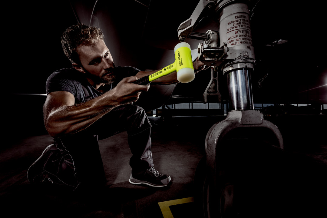 SUPERCRAFT-Schonhammer, mit bruchsicherem Stahlrohrstiel, gelb-fluoreszierend beschichtet und ergonomisch geformtem, rutschsicherem Griff | D=60 mm | 3377.160