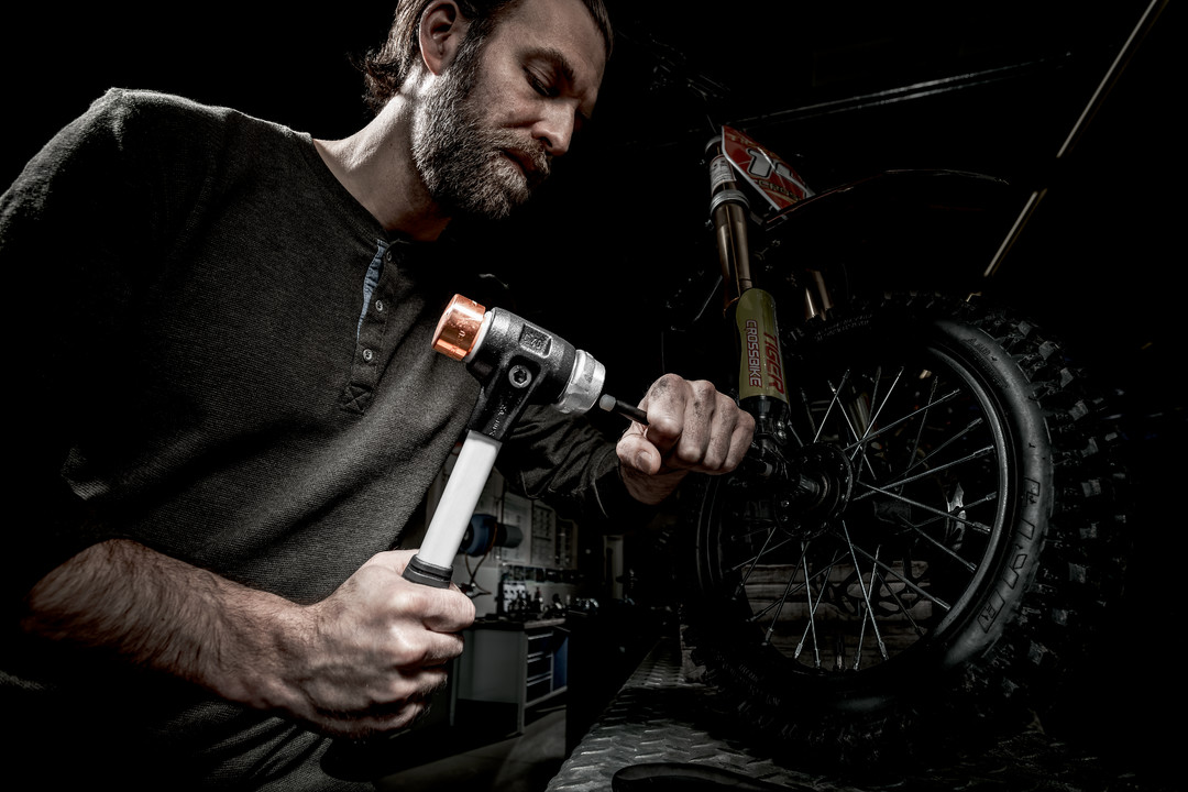 Młotek SIMPLEX z miękkim obuchem, miedź / miękki metal; ze wzmocnioną obudową z żeliwa ciągliwego i trzonkiem z włókna szklanego | D=40 mm | 3749.040