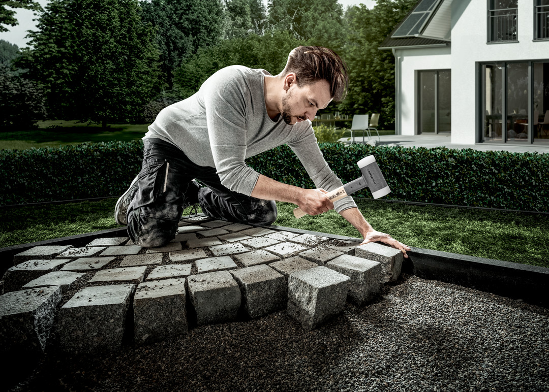 Młotek SUPERCRAFT z miękkim obuchem, z tłumiącym drgania, ergonomicznie ukształtowanym i lakierowanym trzonkiem hikorowym | D=80 mm | 3366.080